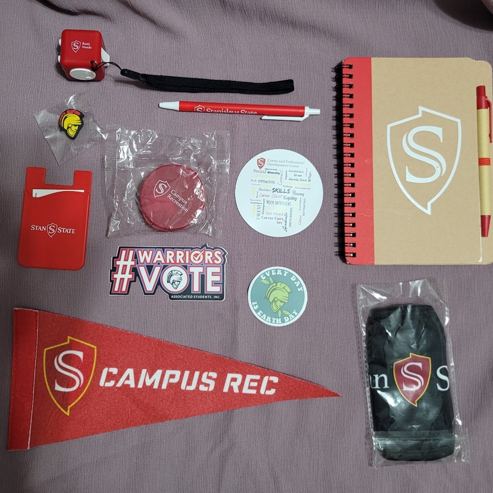 Stanislaus State University Graduation Pack - Picture 2 of 2